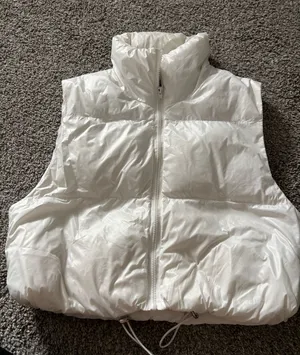 SheIn puffer vest thumbnail 1