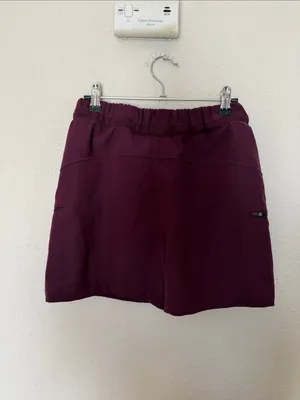 Lululemon Relaxed High-Rise Cargo Short 4.5"‎ Size 4 Cassis thumbnail 4
