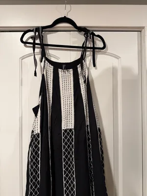 Anthropologie Black‎ & White Midi Tie-Shoulder Dress large thumbnail 4