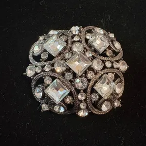 Vintage Style Filigree Rhinestone Crystal Brooch Pin Statement Silver‎ tone thumbnail 2