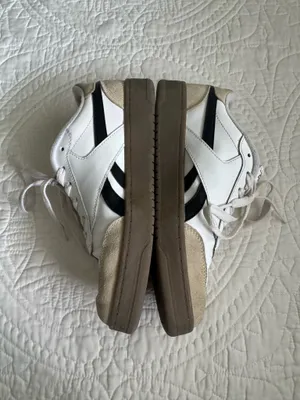 Reebok Classic Women’s Sneakers thumbnail 5
