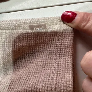 Tna Cropped Long Sleeve Ribbed‎ Waffle Knit Top Taupe Size S Aritzia thumbnail 6