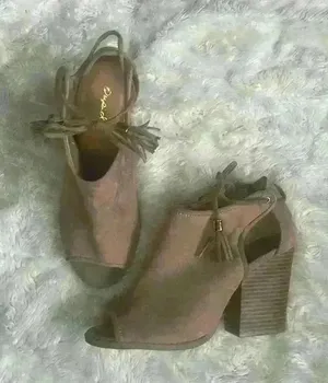 Qupid‎ tan faux suede, peep toe, block heel woman’s size 7.5 thumbnail 1