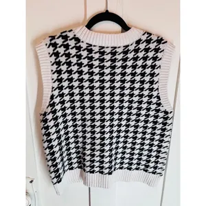 Hollister XS Black White Houndstooth Sweater Vest V Neck Preppy thumbnail 3