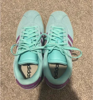 Adidas Tennis Shoes thumbnail 1