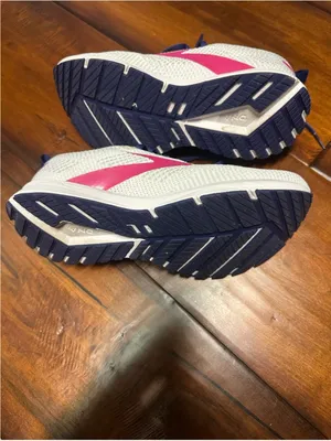 Brooks Revel Gray, Pink & Navy Women's Running Sneakers thumbnail 4