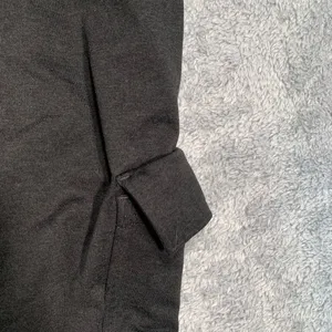 Vuori Black Cargo joggers sweatpants thumbnail 4