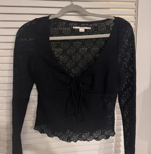 Long-Sleeve Top thumbnail 1