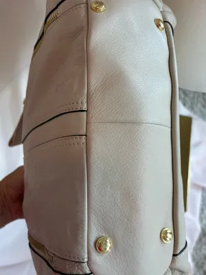 Women's Soft Leather Shoulder Bag in Beige thumbnail 5