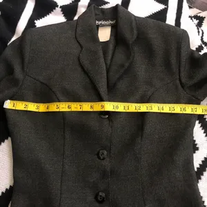 2000s Grey-Black fitted slim fit long sleeve blazer with functional pockets button closure thumbnail 5