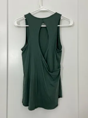 Lululemon Medium Green Open-Back Activewear Tank Top thumbnail 7