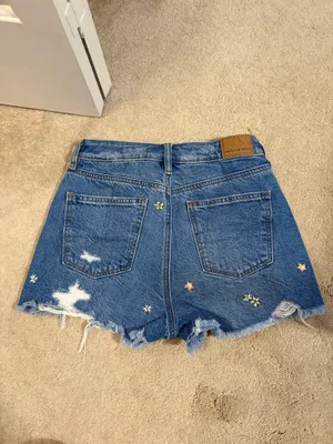 American Eagle Floral Embroidered Jean Shorts - Size 000 - NWOT thumbnail 2