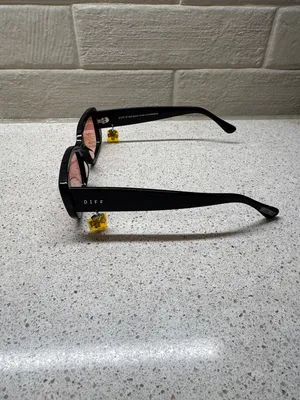 DIFF x Clueless Black Frame Sunglasses with Pink Lenses w/ Case and Cleaning Rag thumbnail 2