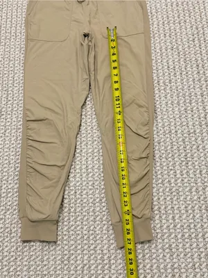 Lululemon Beyond the Studio 7/8 Joggers size 6 tan thumbnail 5