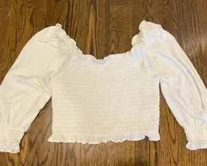 White Free People top! ⭐️ thumbnail 1
