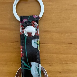 Vera Bradley twice as nice keychain. NWT thumbnail 3