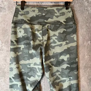 Thrive Societe Women’s Printed 7/8 Leggings Size Large‎ Camo Green New thumbnail 4