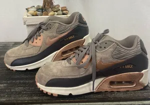 Nike Gray & Rose Pink Air Max 90 Athletic Shoes 768887-201 Size 9.5 thumbnail 1
