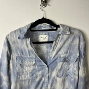 Abercrombie & fitch‎ linen boyfriend button up top blue tie dye women’s size S thumbnail 3