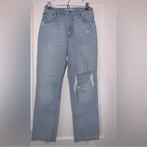 Abercrombie Curve Love Ultra High Rise 90s Straight Jean in Light Destroy thumbnail 3