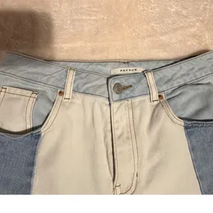 PacSun Mom Shorts Size 28 Patchwork Colorblock Denim High Waisted Blue White‎ thumbnail 4