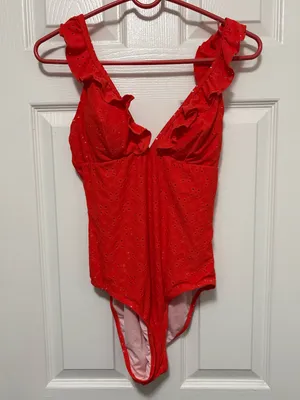 *Cupshe Algeria Red Orange Women’s Medium Ruffle One-Piece Swimsuit thumbnail 2