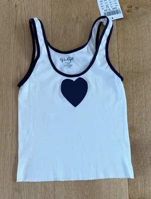 Brandy Melville Tank Top Ribbed Heart Size OS White Navy Blue thumbnail 1