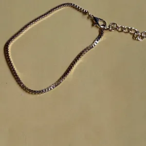Elegant Gold Chain Bracelet thumbnail 2