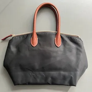 Guess by Marciano Dooney & Bourke Womens Handbag Old Money Quiet Luxury Classy Glam Feminine thumbnail 3