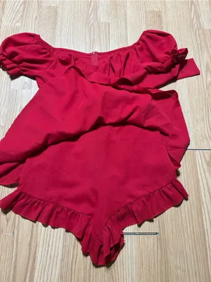 Red Off-Shoulder Tie-Waist flowy dress romper built in shorts. Ladies small thumbnail 5
