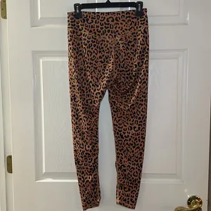 Unbranded Women’s Leopard Print Mid Rise Leggings‎ Size Medium thumbnail 3