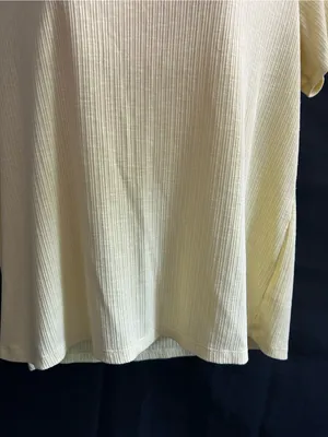 Old Navy Women’s V-Neck Ribbed Short Sleeve Top Light Yellow LG thumbnail 6