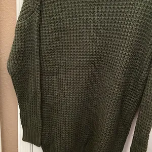 FINAL MARKDOWN H & m divided turtleneck sweater small thumbnail 2