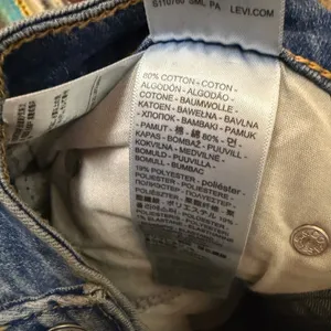 NWT Levi's 725 Women's High Rise Bootcut Jeans Medium Wash 31x32 thumbnail 9