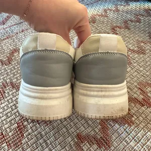 Women's White Gray Platform Chunky Athletic Fashion‎ Sneaker Shoes, Size 7 thumbnail 5