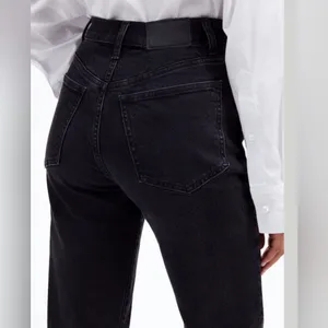Madewell The 90’s Straight Jean thumbnail 7