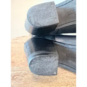 GRAY Sandy Black Leather Cap Toe Ankle Boots Back Zip Block Heel Minimalist 8.5M thumbnail 9