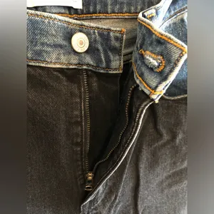 Abercrombie & Fitch Black and Blue the 90s High Rise Relaxed Jean Size 8 L thumbnail 4
