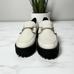 Steve Madden Lug‎ Sole Loafers Size 7.5 White Croc Embossed Hardware Accents thumbnail 2