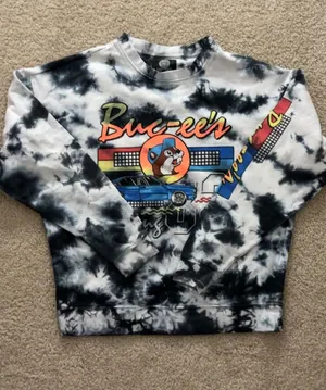 Buc-ee's Sweatshirt thumbnail 1