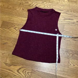 American Eagle chic ribbed high neck sleeveless sweater Burgundy size Large thumbnail 7