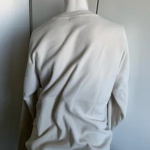 ivory fleece sweatshirt pouch pockets thumbnail 4