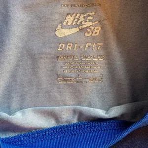 Nike Shirt Size S Small Blue Crop Top Short Sleeve Tee Cropped thumbnail 5