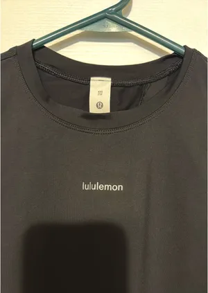 Lululemon Cropped Top thumbnail 3