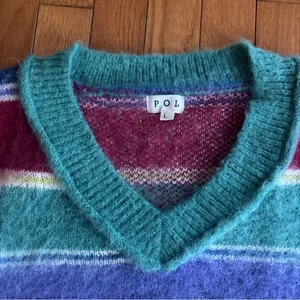 POL Multicolor Striped V-Neck Sweater Women’s Size Large thumbnail 7