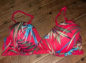 Victoria’s Secret red tropical wear everywhere lightly lined 34C bra thumbnail 1