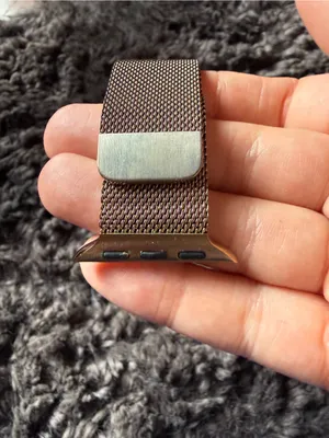 Apple Gold Milanese Loop Watch Band thumbnail 4