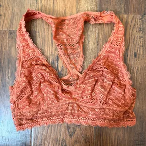 VICTORIA’S SECRET burnt orange / coral lace racerback bralette, size M thumbnail 2