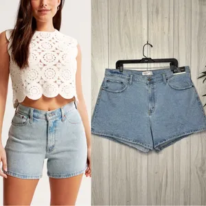 NWT Abercrombie & Fitch Plus Size Curve Love High Rise The 4” Mom Short 34/18 thumbnail 2