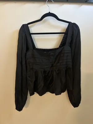 Abercrombie Emerson Blouse Satin Smocked Black thumbnail 3
